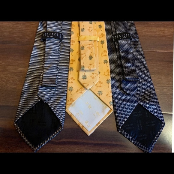 BUNDLE of 3 TIES ✨ 2 BERGAMO New York and 1 TOMMY BAHAMA Pure Silk neckties - Picture 2 of 13